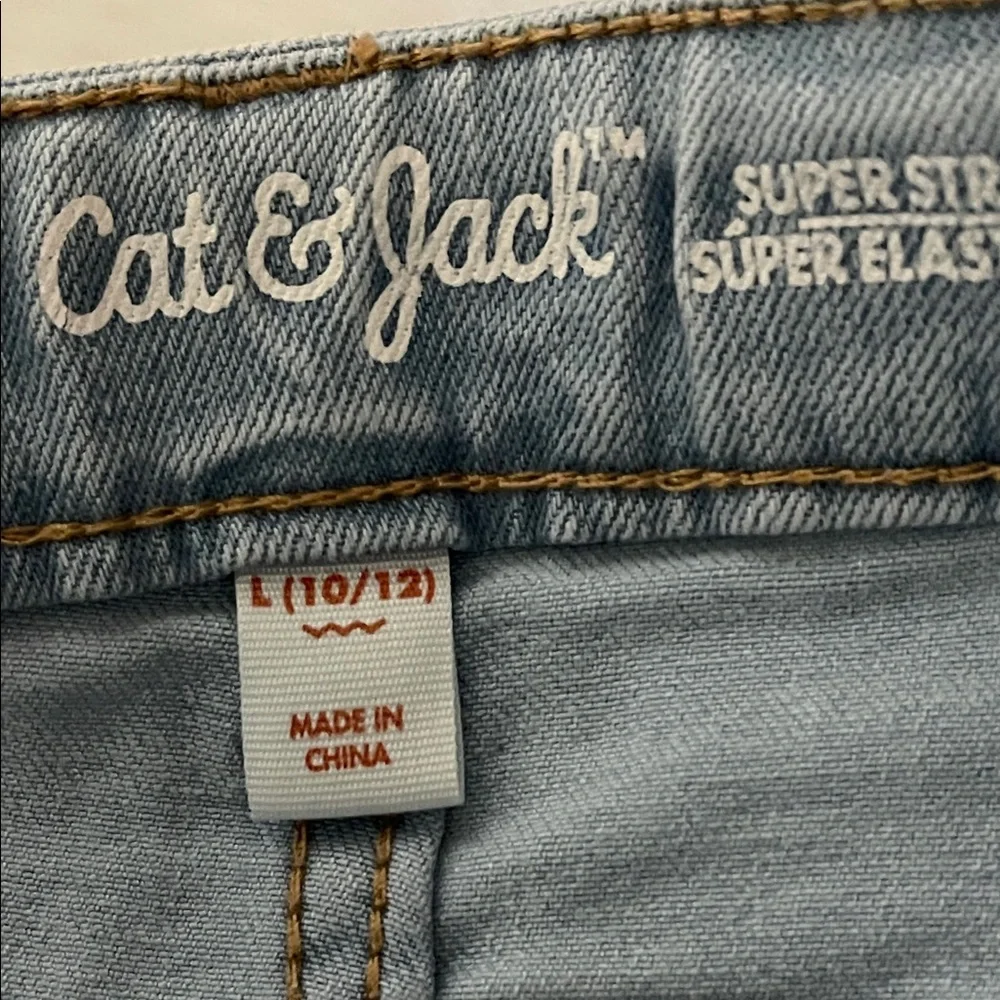 Cat & Jack Light Blue Jean Shorts with Butterfly Accents SZ 10/12 - Picture 2 of 4